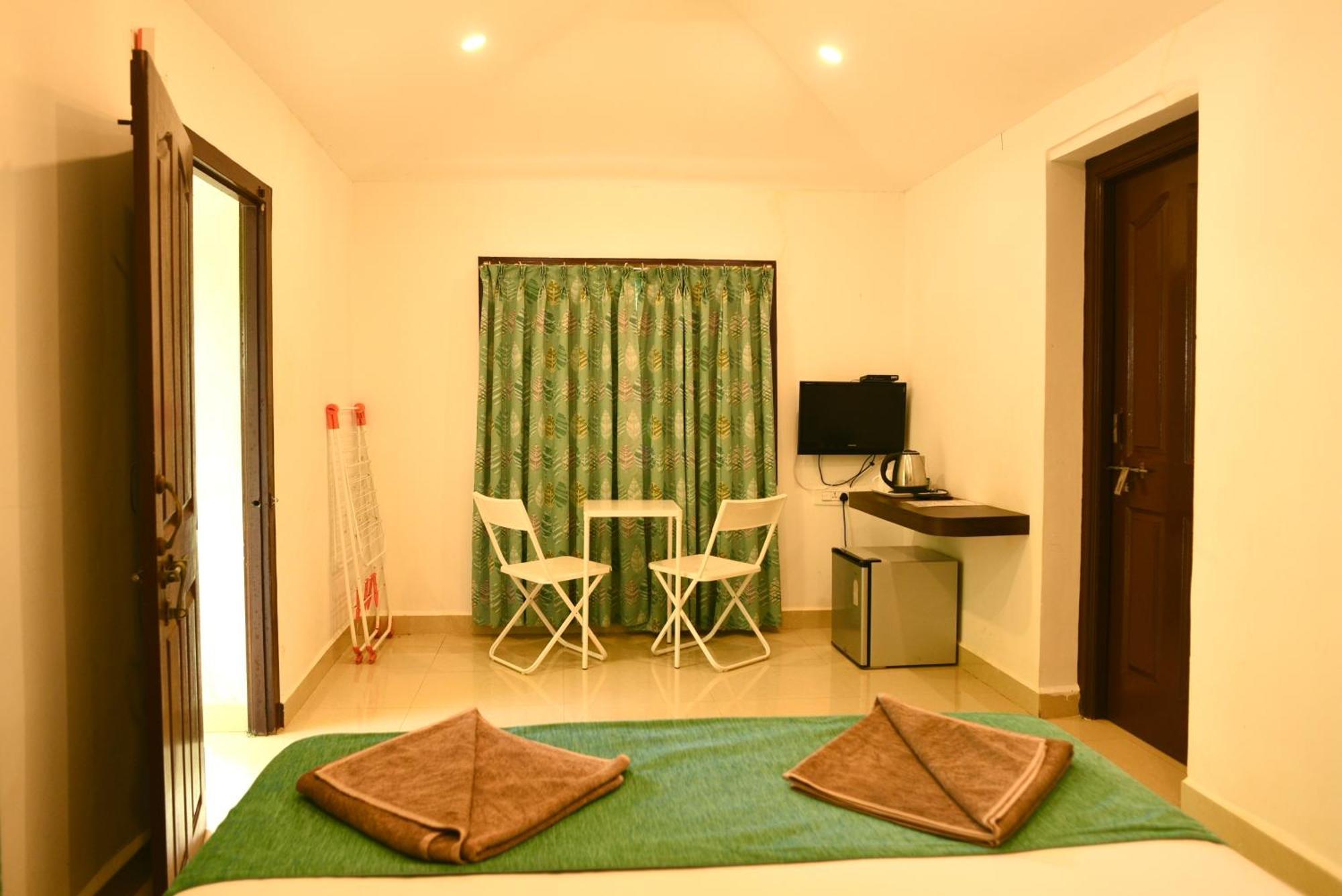 Red Earth - Gokarna Hotel