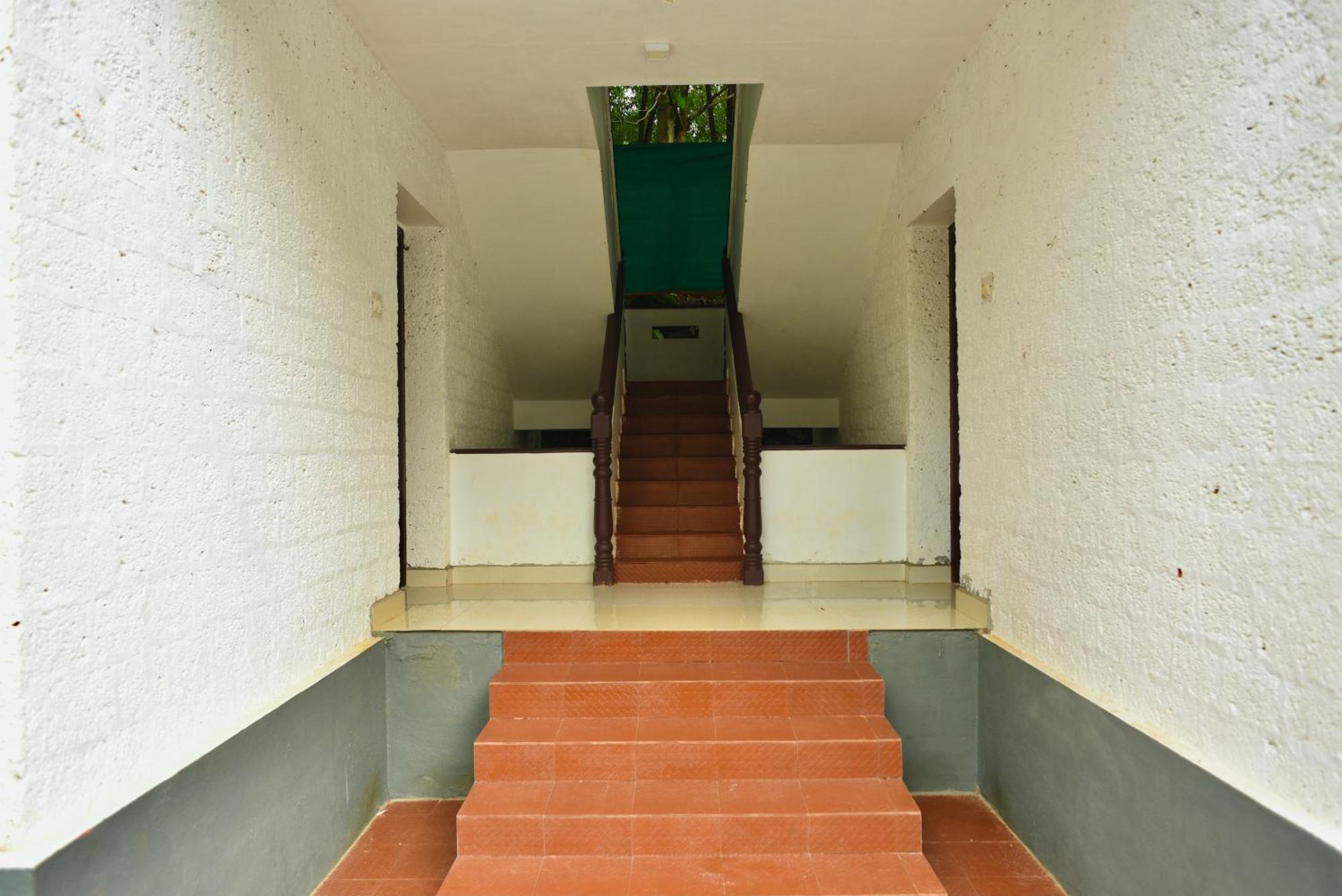 Red Earth - Gokarna 3* Ankola
