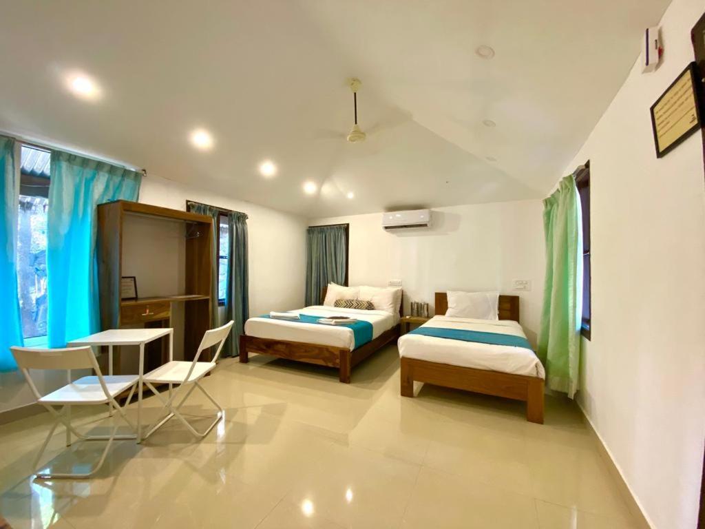 Red Earth - Gokarna 3* Ankola